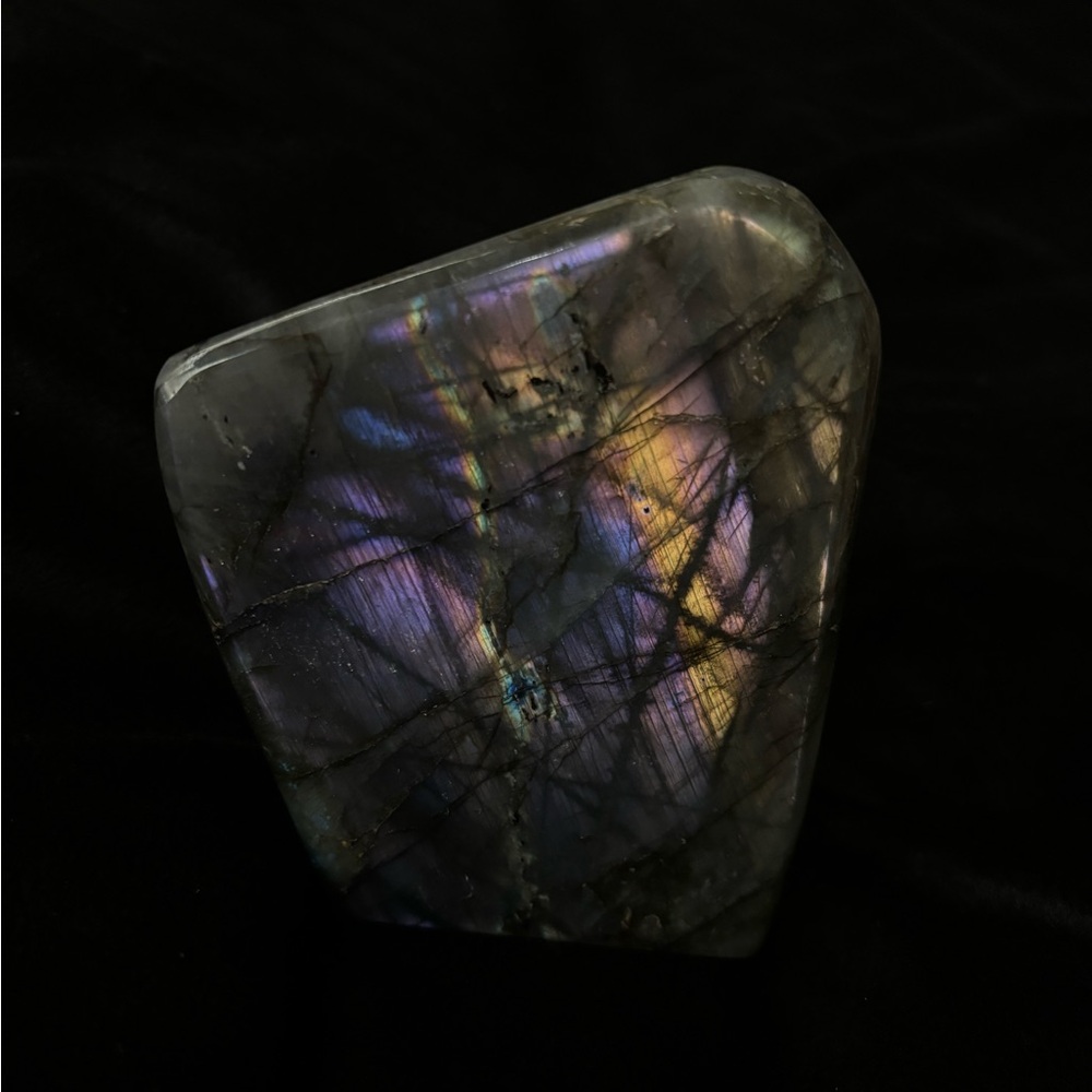 Labradorite Crystal formation